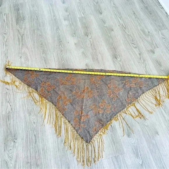 VINTAGE TRIANGLE SCARF IN MESH WITH FRINGES MUSTARD YELLOW - Picture 8 of 9